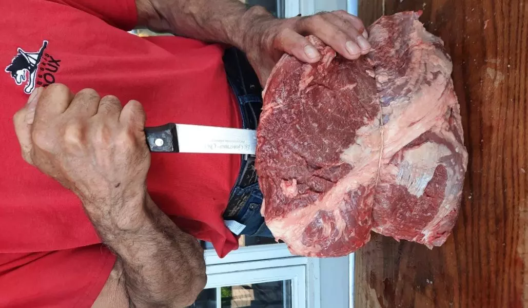 Pièce de bœuf à la coupe par Les méchouis du Marquis traiteur dans la région de Québec